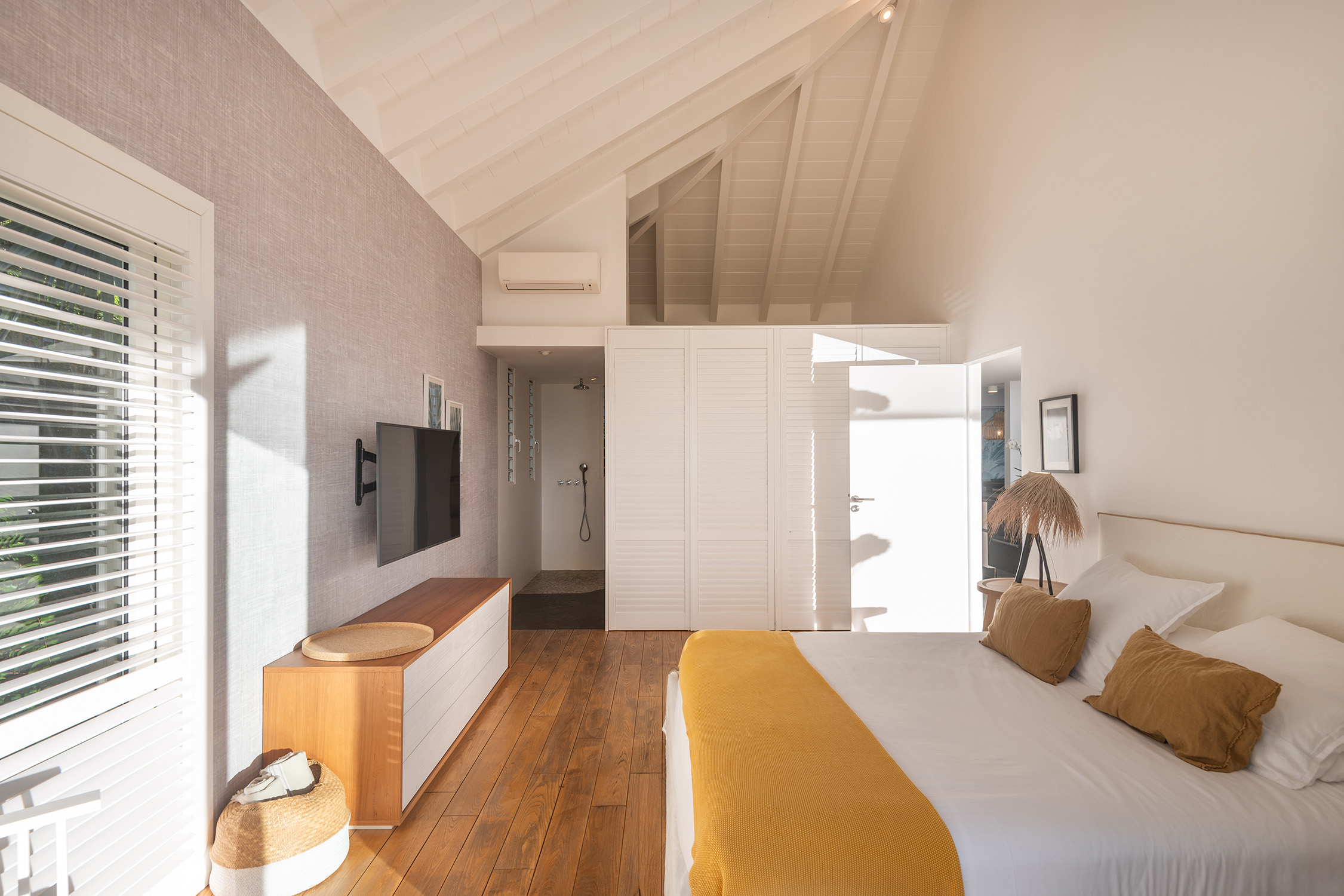 Contemporary 3-Bedroom Villa in Pointe-Milou, St Barts with Ocean Views