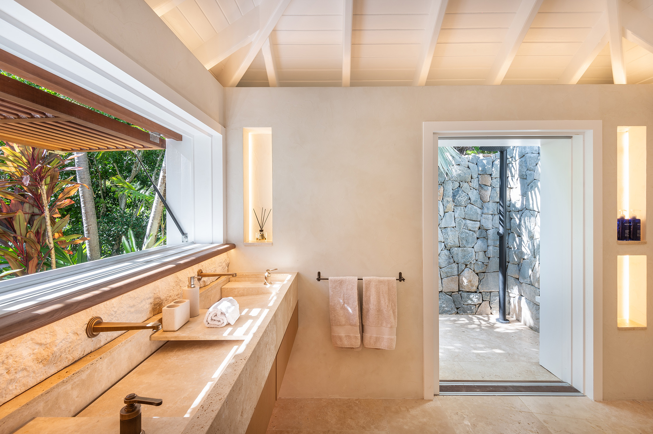 Stunning 4-Bedroom Villa with Sunset Views in Corossol, St Barth