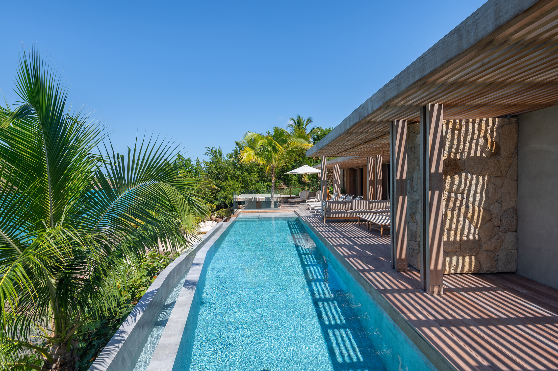 Villa Linda – Luxury 5-Bedroom Seafront Villa in Marigot St Barts