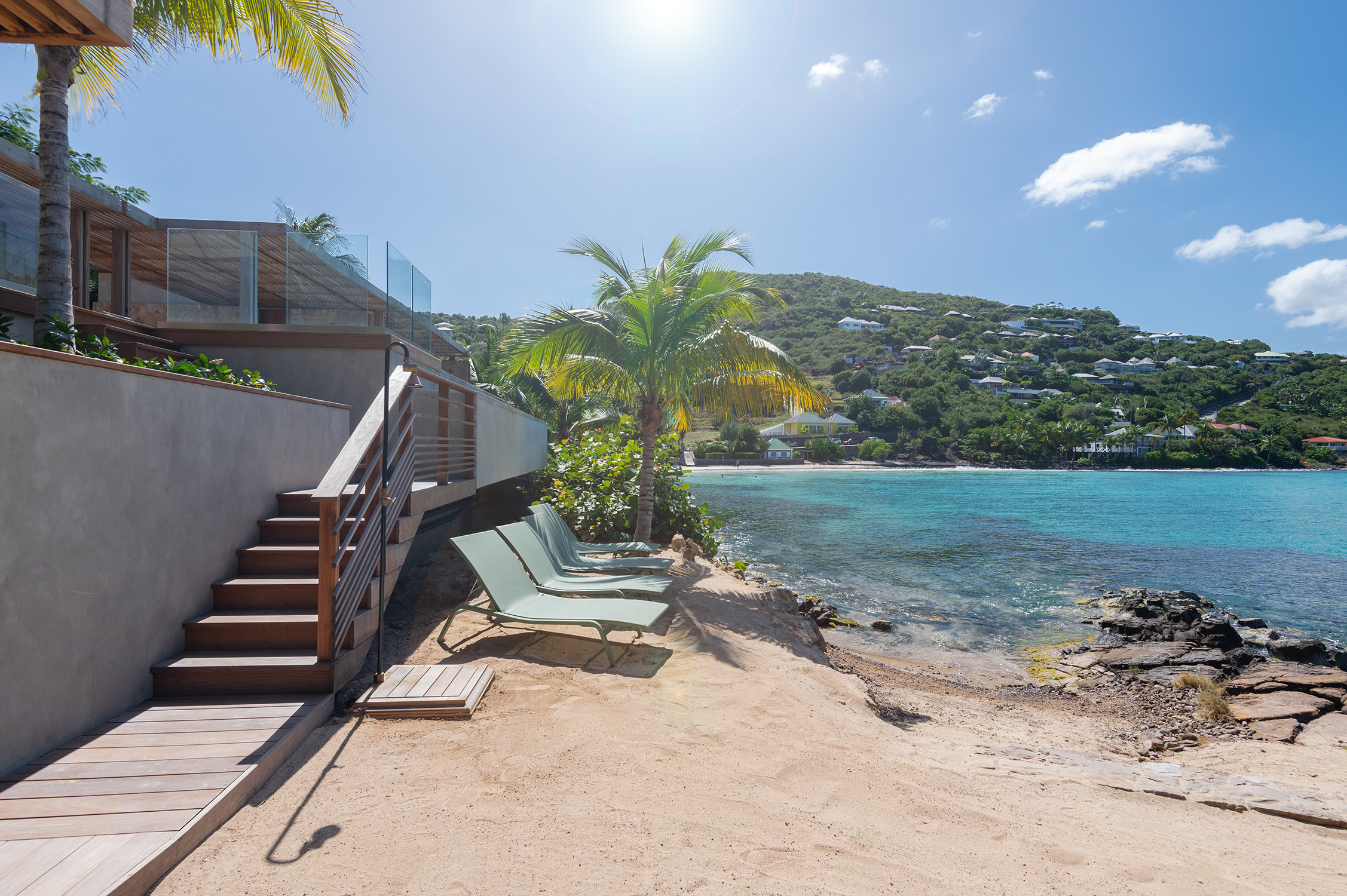 Villa Linda – Luxury 5-Bedroom Seafront Villa in Marigot St Barts