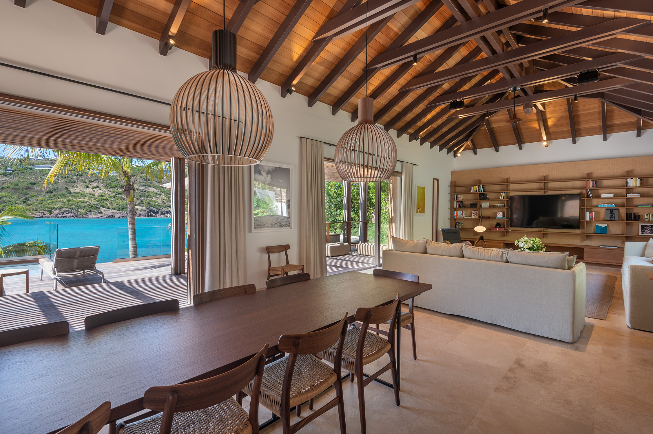 Villa Linda – Luxury 5-Bedroom Seafront Villa in Marigot St Barts