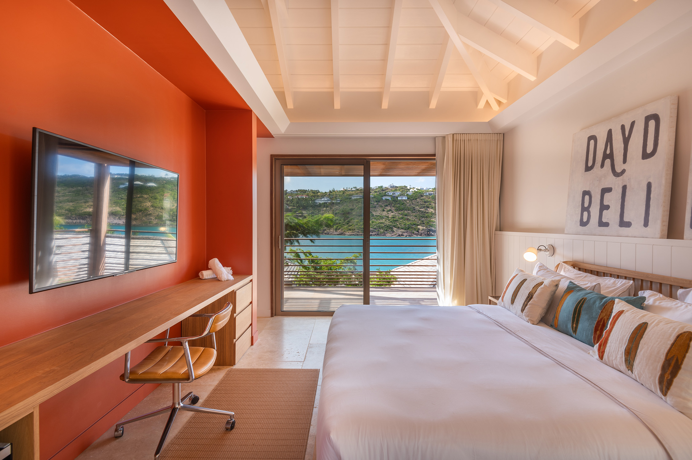 Villa Linda – Luxury 5-Bedroom Seafront Villa in Marigot St Barts