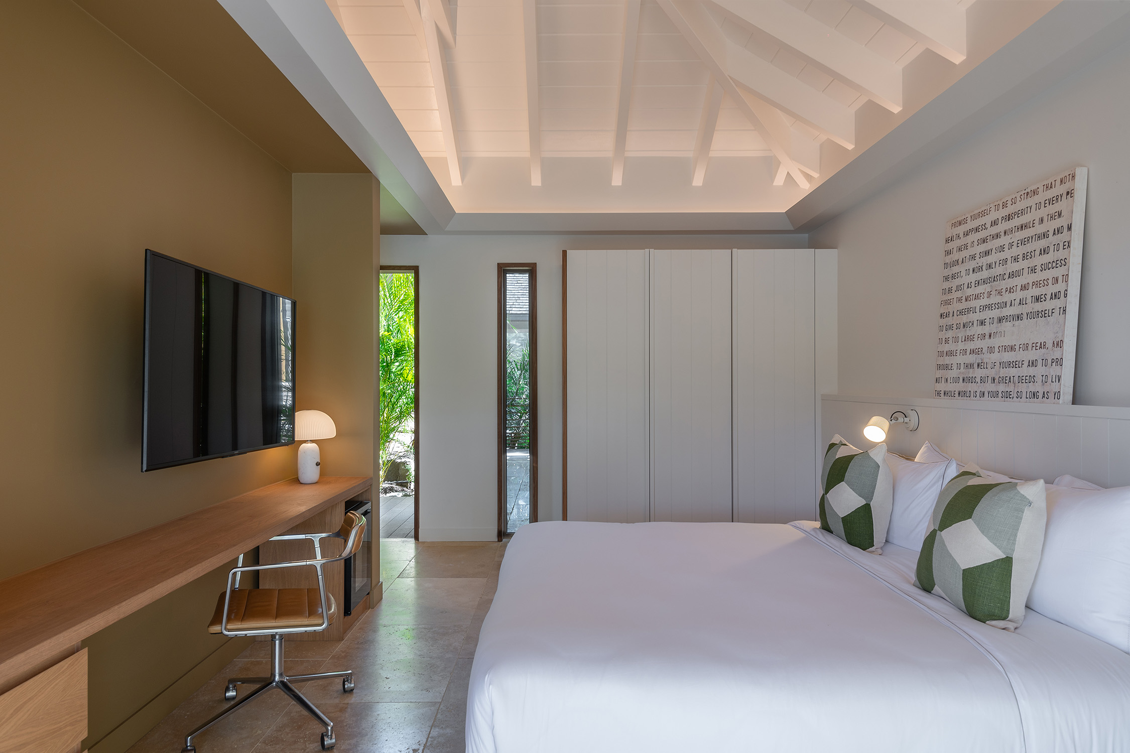 Villa Linda – Luxury 5-Bedroom Seafront Villa in Marigot St Barts