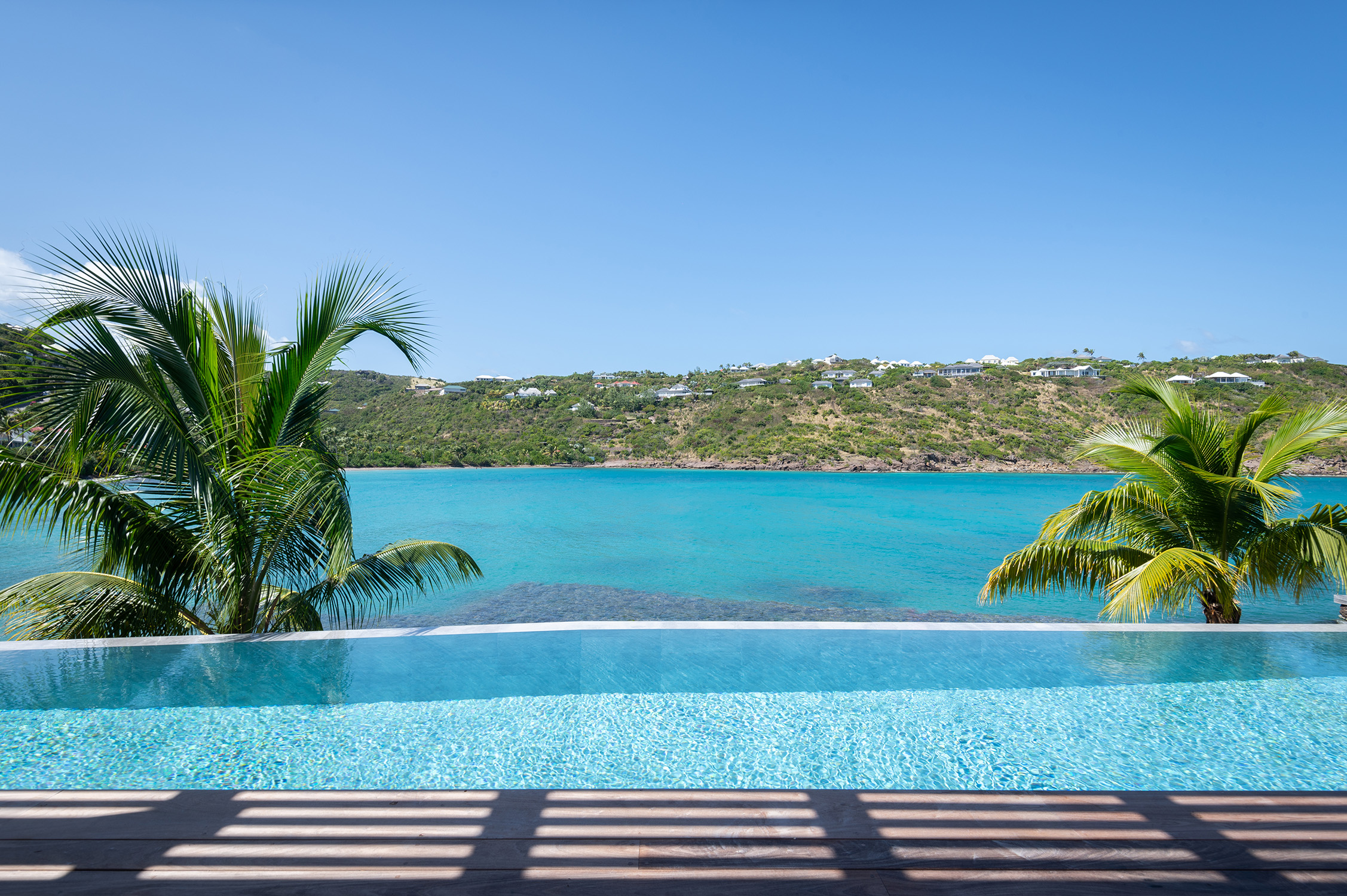 Villa Linda – Luxury 5-Bedroom Seafront Villa in Marigot St Barts