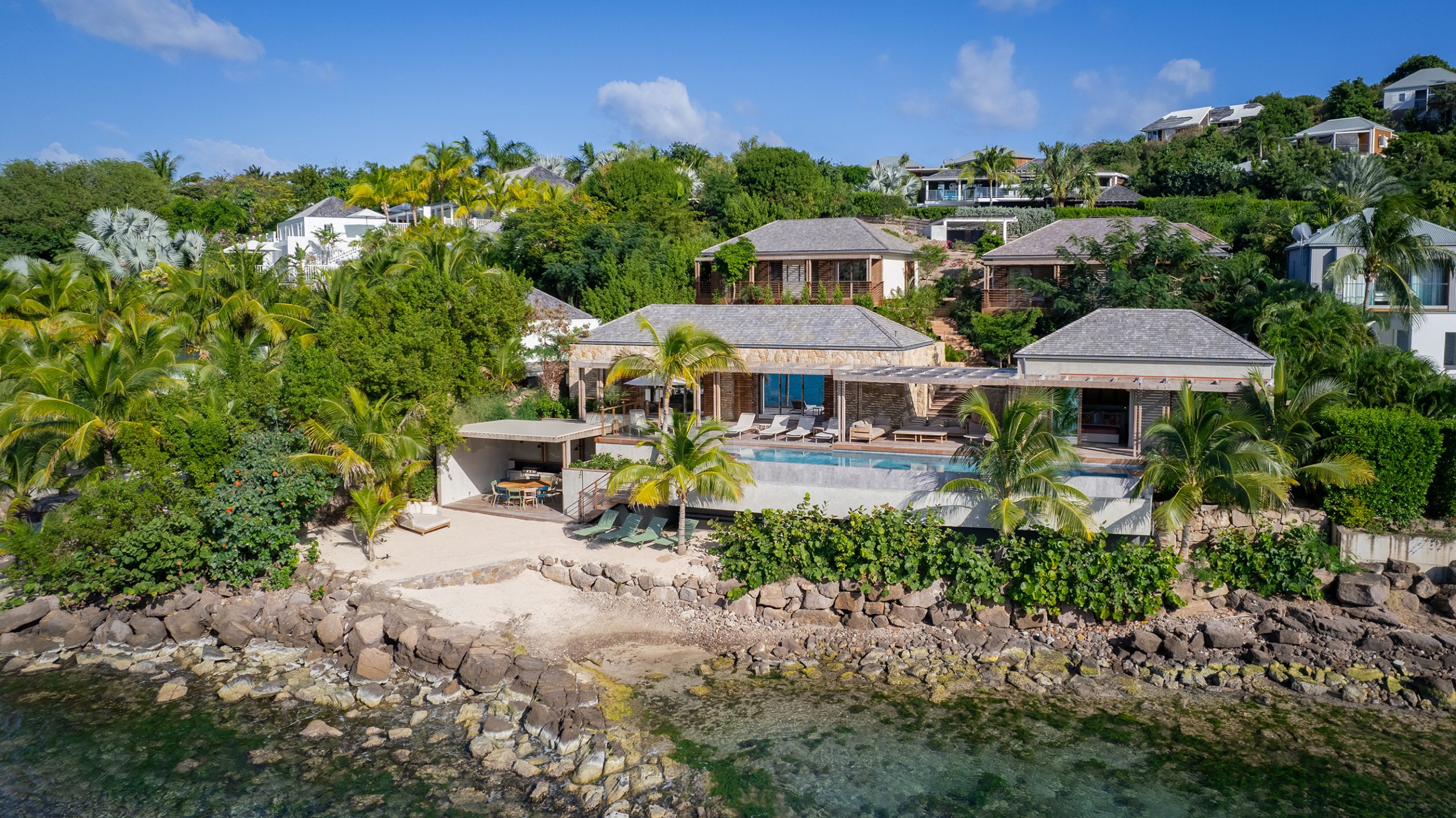 Villa Linda – Luxury 5-Bedroom Seafront Villa in Marigot St Barts